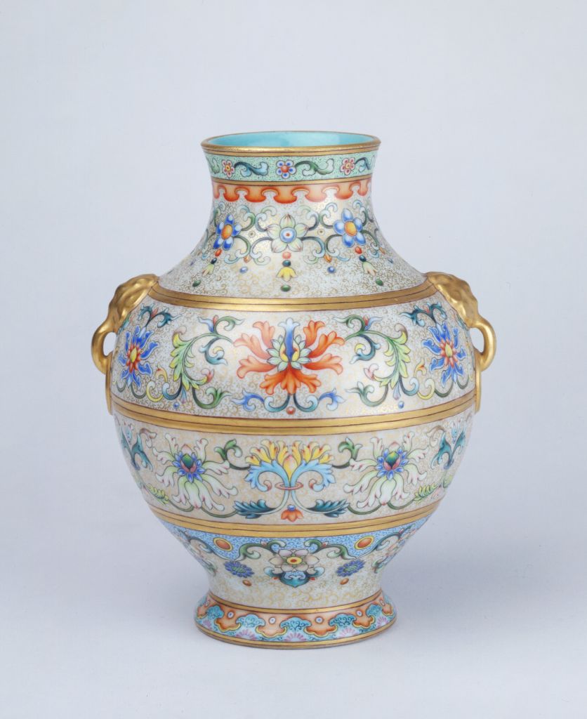 图片[1]-Qianlong style enamel vase with lotus pattern and elephant ears-China Archive